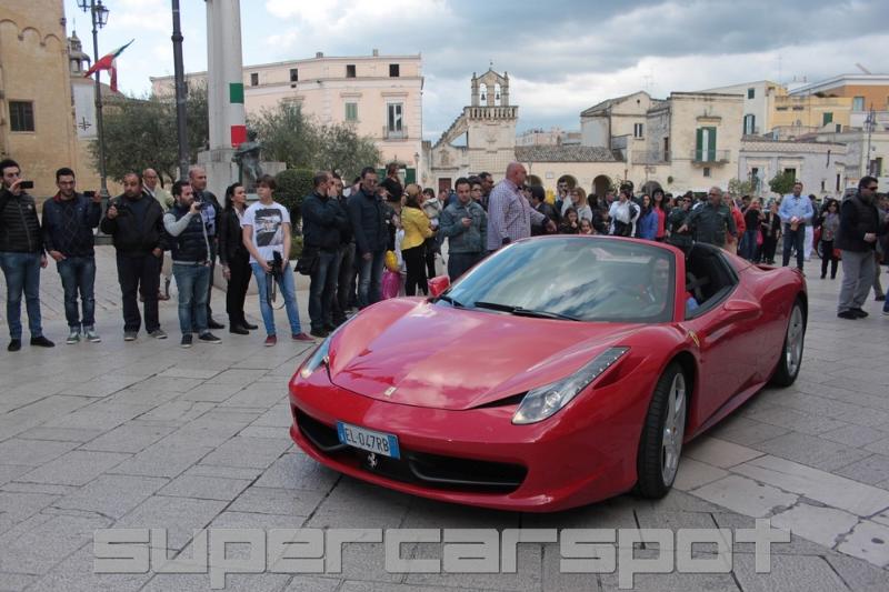 A Matera i bolidi della Ferrari - 25 aprile 2014 (foto SupercarSpot)