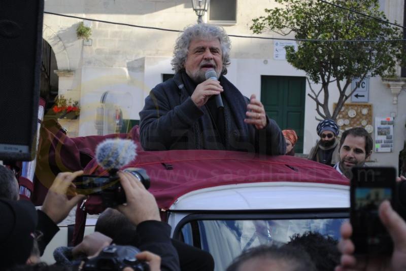 Beppe Grillo a Matera - 22 dicembre 2012 (foto SassiLand)