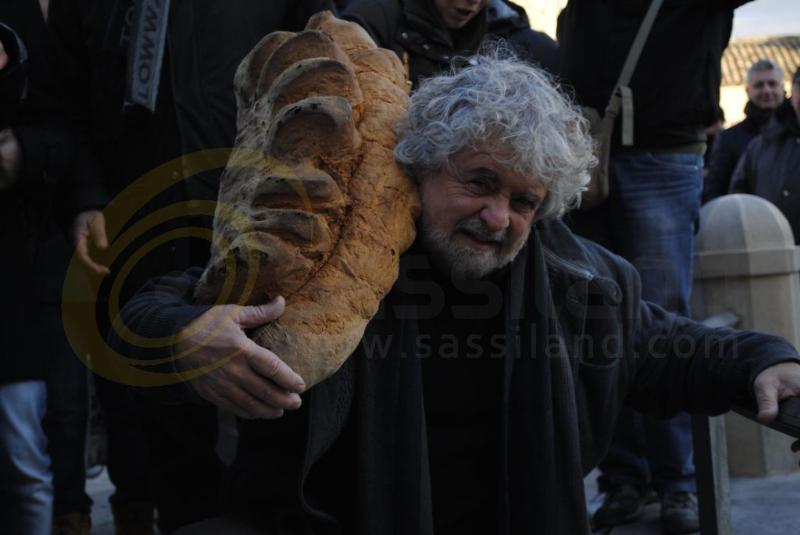 Beppe Grillo a Matera - 22 dicembre 2012 (foto SassiLand)