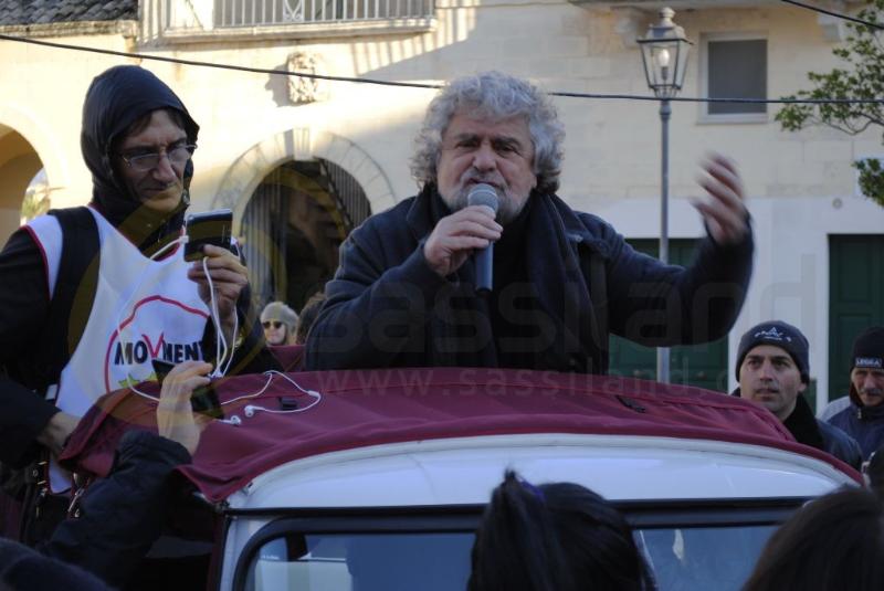 Beppe Grillo a Matera - 22 dicembre 2012 (foto SassiLand)