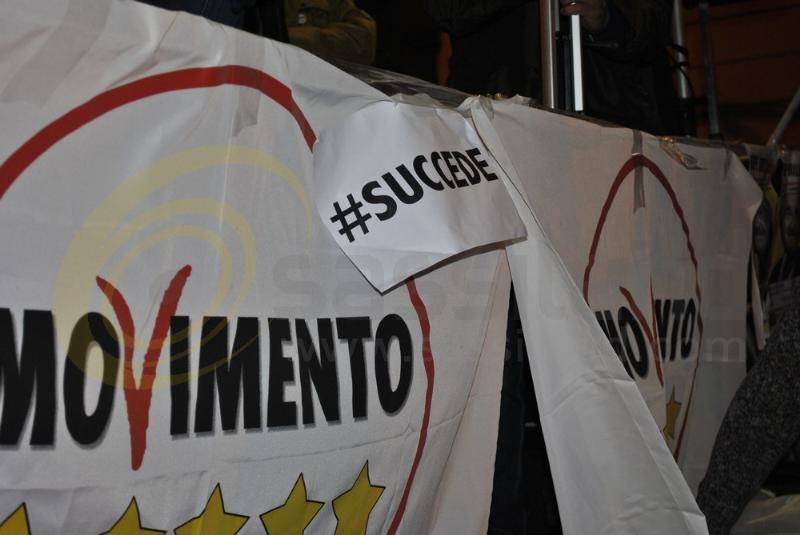 Comizio di Beppe Grillo a Matera e dei candidati alle regionali - 14 novembre 2013 (foto SassiLand)