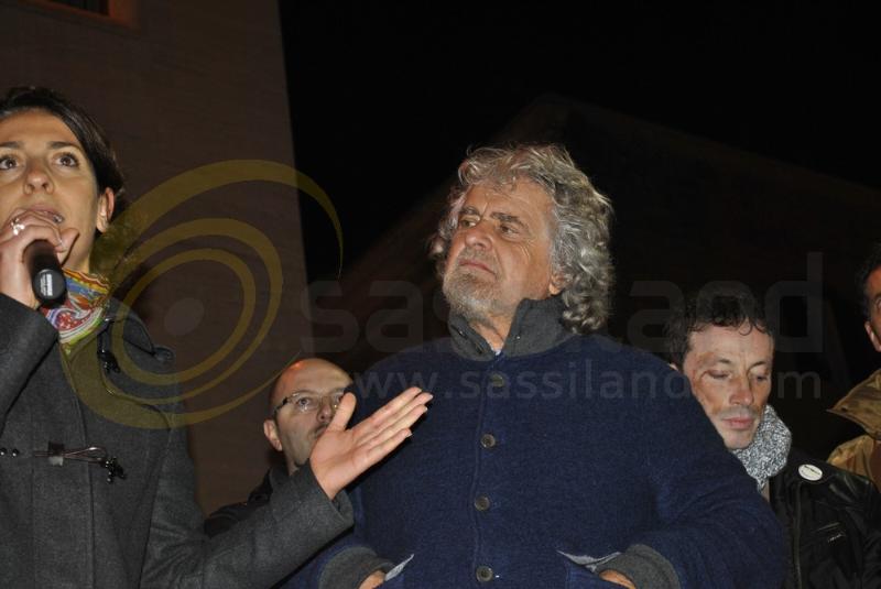 Comizio di Beppe Grillo a Matera e dei candidati alle regionali - 14 novembre 2013 (foto SassiLand)