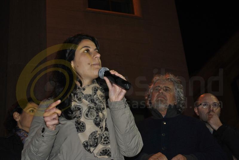Comizio di Beppe Grillo a Matera e dei candidati alle regionali - 14 novembre 2013 (foto SassiLand)