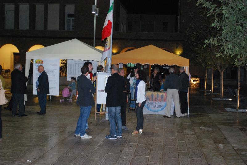 Gazebo Lista dei Cittadini in piazza Elettra a Marconia