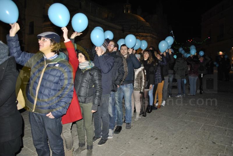 Flash-mob per Matera 2019 in piazza Vittorio Veneto - 28 dicembre 2013 (foto SassiLand)
