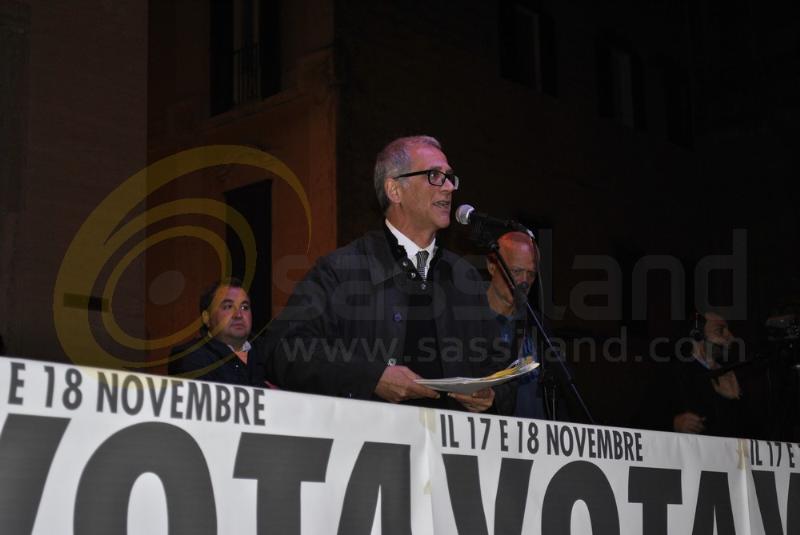 Maurizio Bolognetti per La Rosa nel Pugno a Matera - 9 novembre 2013 (foto SassiLand)