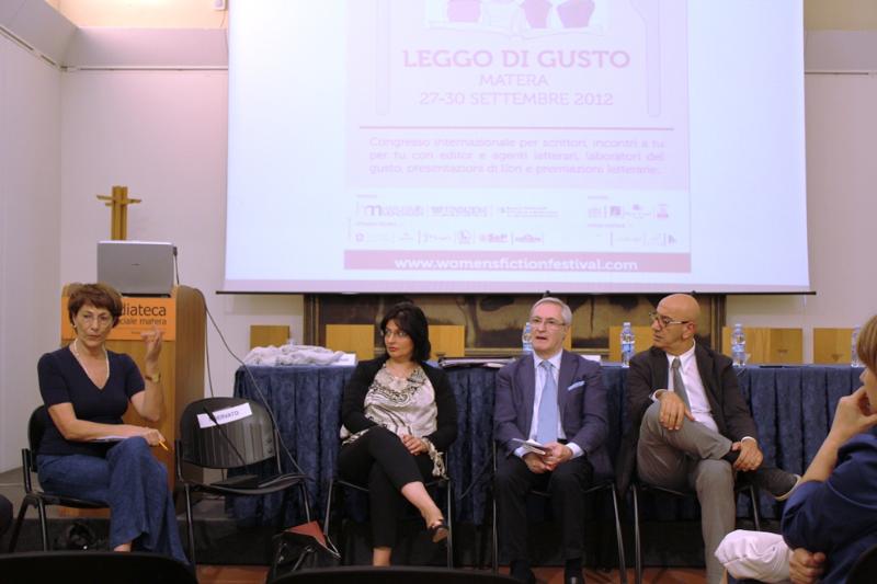 Womens Fiction Festival -  “Caro sindaco, parliamo di biblioteche” di Antonella Agnoli