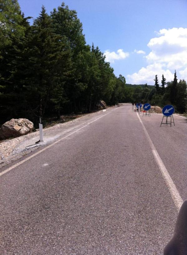 Il tratto sulla strada di Gallipoli - Cognato franato in localit Palazzo (foto Antonio Vespe)