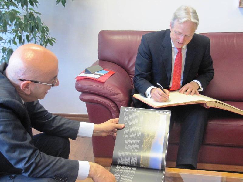 Incontro Salvatore Adduce e Christopher Prentice, ambasciatore d´Inghilterra