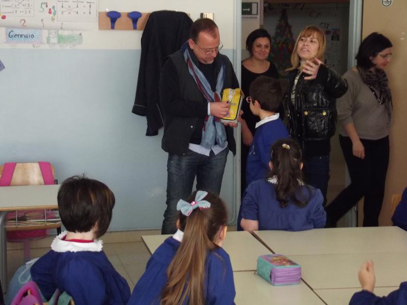 Laboratori nelle scuole su raccolta differenziata
