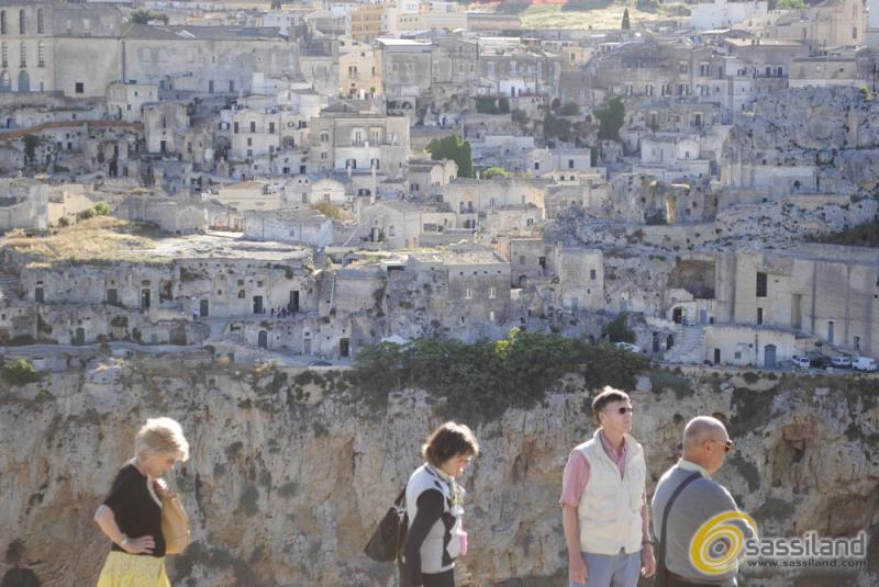 Turisti a Matera sul Parco Murgia